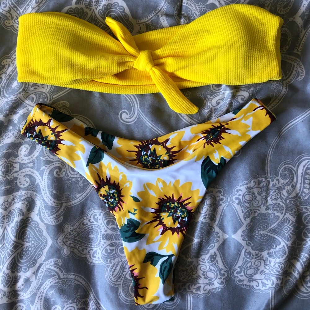 Yellow Sunflower Bikini 🌻